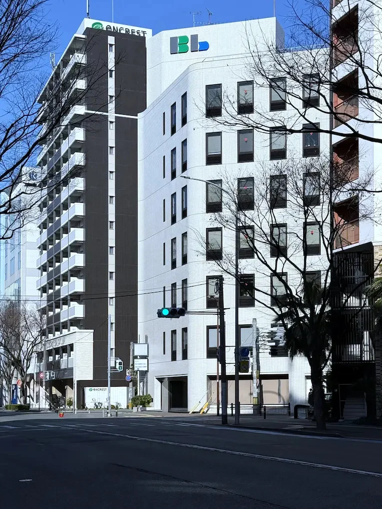 リネオス博多のビルの外観